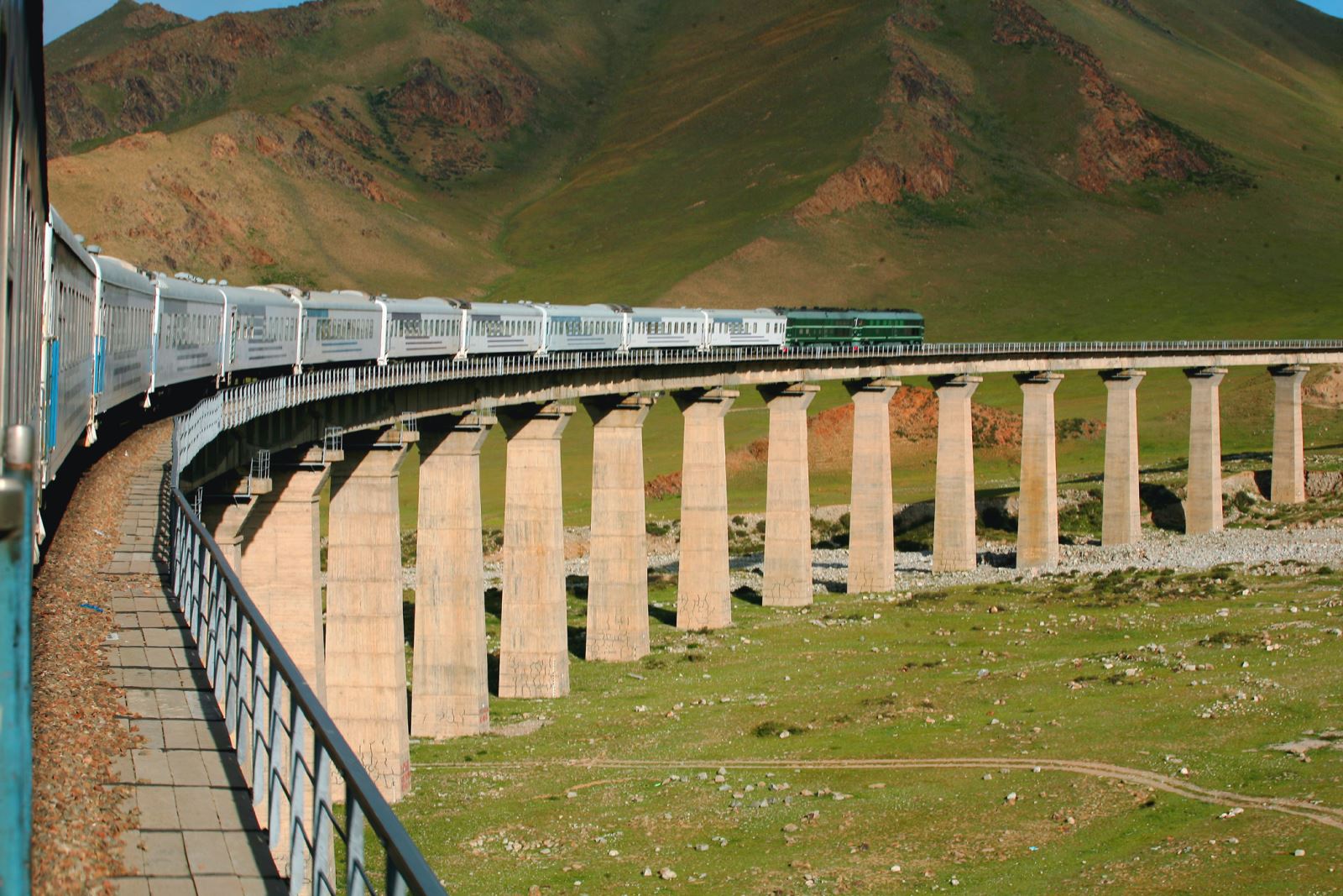 13 Days China Orient Express – Tibet & Silk Road Adventure – Spring Tour